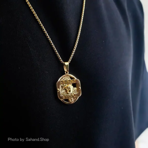 گردنبند استیل طرح Versace مدل مدوسا طلایی - Image 4